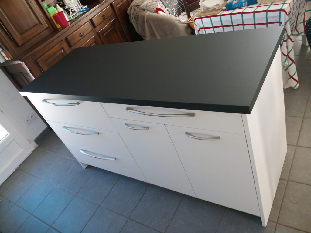 ilot super mat noir et blanc